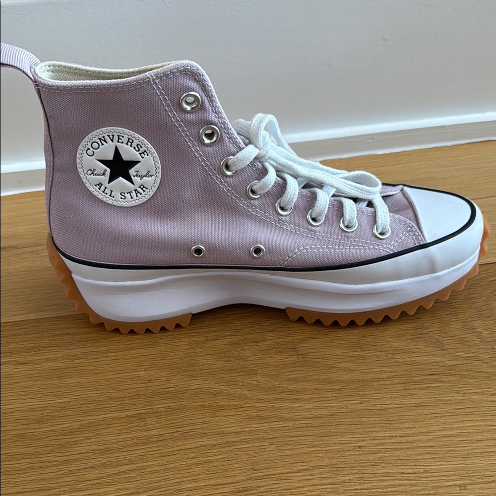 Converse Run Star Hike Platform in Pink (Size 9.5)
